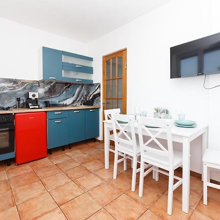 Color Ap Calea Victoriei 12C Apartman Bukarest Kültér fotó