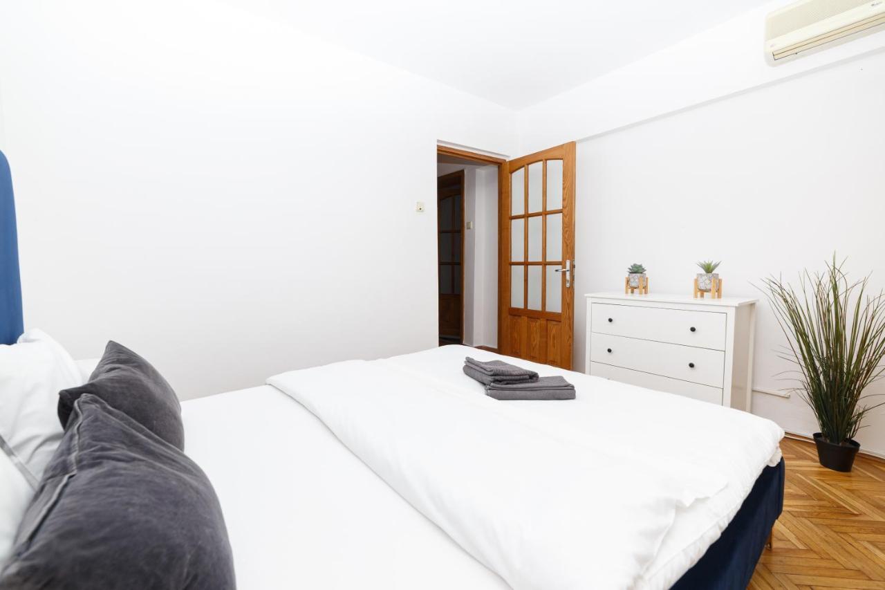 Color Ap Calea Victoriei 12C Apartman Bukarest Kültér fotó
