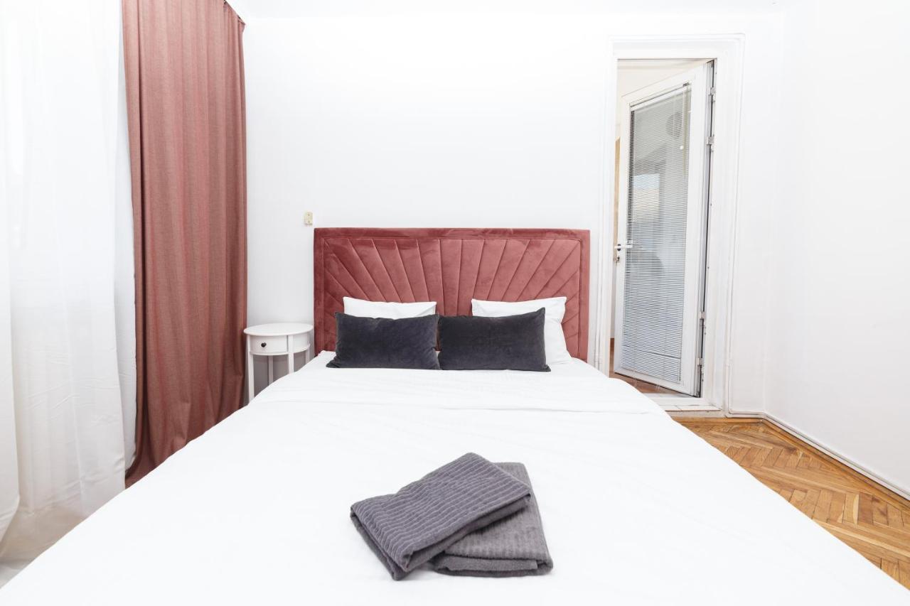 Color Ap Calea Victoriei 12C Apartman Bukarest Kültér fotó